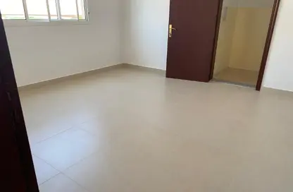 Apartment - 2 Bedrooms - 1 Bathroom for rent in Bu Hamour Street - Abu Hamour - Doha