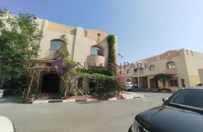 Villa - 5 Bedrooms - 4 Bathrooms for rent in Ain Khaled - Doha