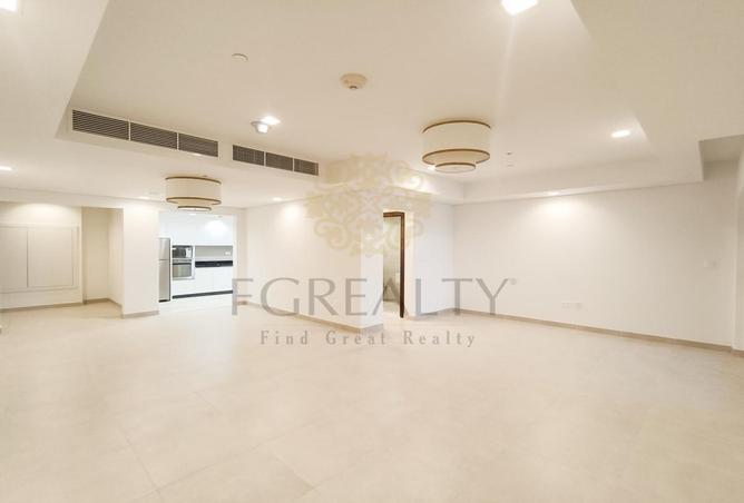 979503 - Property Image 2