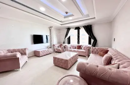 Apartment - 2 Bedrooms - 3 Bathrooms for rent in East Porto Drive - Porto Arabia - The Pearl Island - Doha