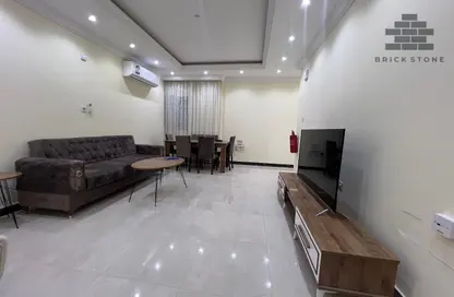 شقة - 2 غرف نوم - 2 حمامات للايجار في سومرست أل منصور - المنصورة - الدوحة