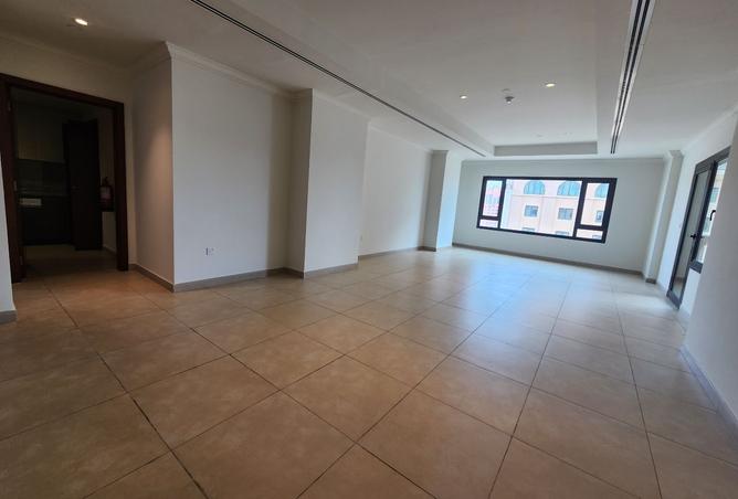 927117 - Property Image 2