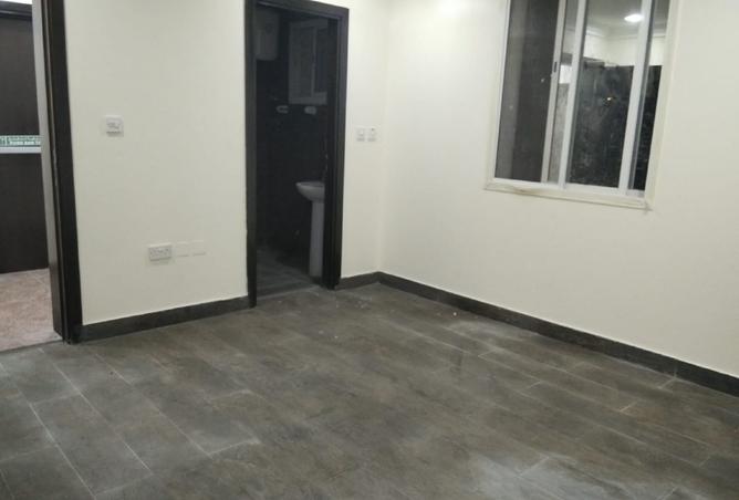 956940 - Property Image 2