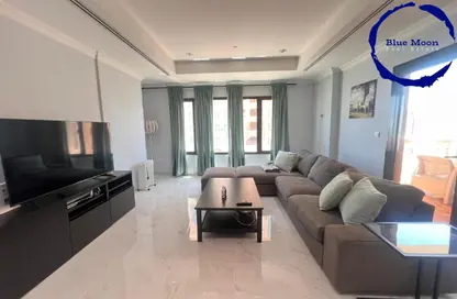 Apartment - 1 Bedroom - 2 Bathrooms for rent in West Porto Drive - Porto Arabia - The Pearl Island - Doha