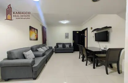 Apartment - 1 Bedroom - 2 Bathrooms for rent in Umm Ghuwalina - Umm Ghuwailina - Doha