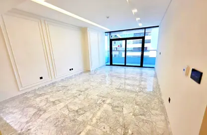 Apartment - 2 Bedrooms - 3 Bathrooms for rent in Marina Tower 02 - Marina District - Lusail