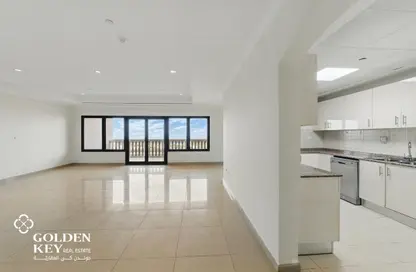 Apartment - 3 Bedrooms - 4 Bathrooms for rent in West Porto Drive - Porto Arabia - The Pearl Island - Doha