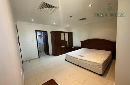 مجمع سكني - غرفة نوم - 1 حمام للايجار في أم غويلينا - الدوحة