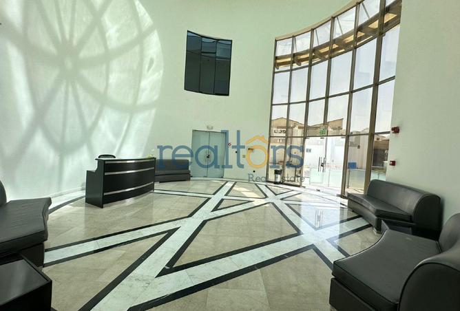 955514 - Property Image 2