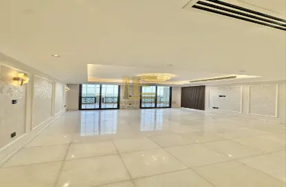 Villa - 5 Bedrooms - 6 Bathrooms for sale in The Pearl Island - Doha