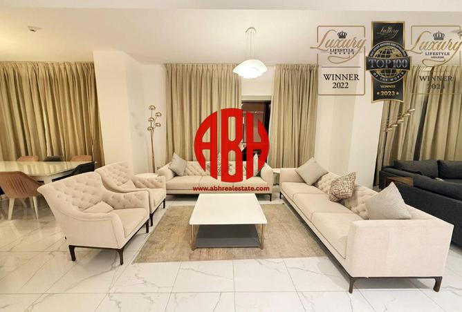 967636 - Property Image 2