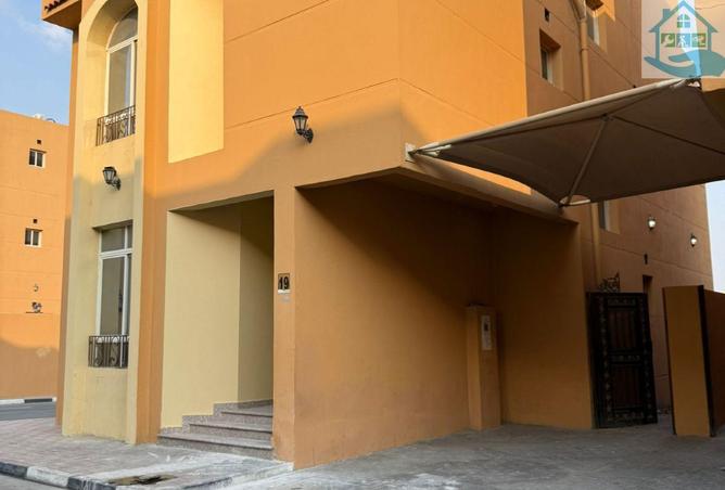 988911 - Property Main Image