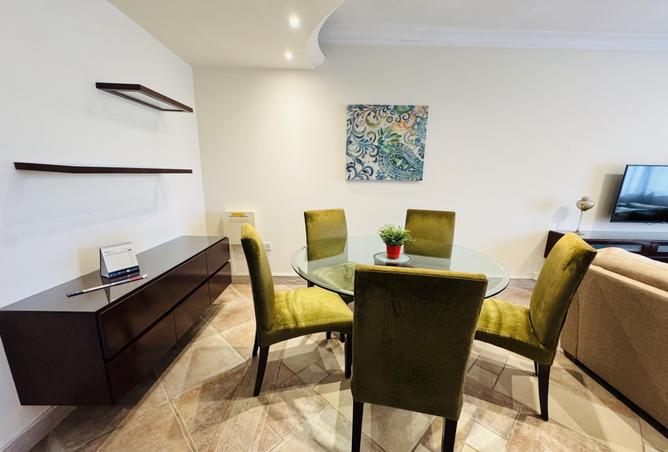 898746 - Property Image 3