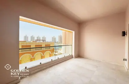 Apartment - 3 Bedrooms - 4 Bathrooms for rent in Viva East - Viva Bahriyah - The Pearl Island - Doha