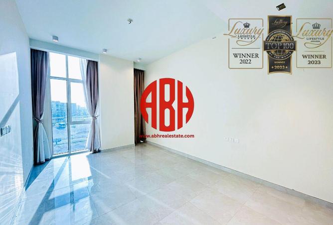 1002119 - Property Image 3