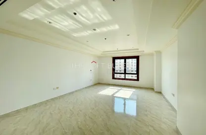Apartment - 2 Bedrooms - 3 Bathrooms for rent in West Porto Drive - Porto Arabia - The Pearl Island - Doha
