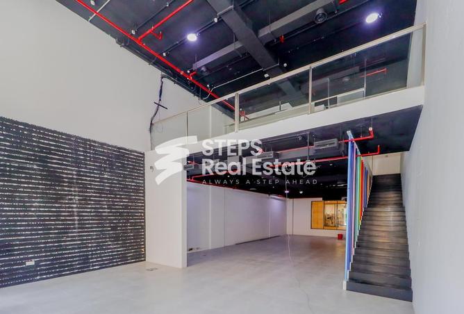 Shop - Studio for rent in Lusail City - Lusail