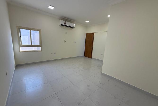 947585 - Property Image 3
