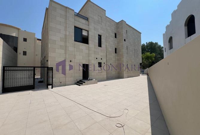 946044 - Property Image 2