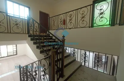 مجمع سكني - 5 غرف نوم - 5 حمامات للايجار في شارع ام السنيم - عين خالد - الدوحة