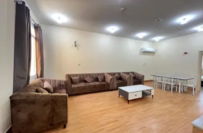 Apartment - 2 Bedrooms - 2 Bathrooms for rent in Al Duhail - Al Duhail - Doha