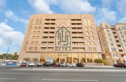 Apartment - 3 Bedrooms - 2 Bathrooms for rent in Al Sadd Road - Al Sadd - Doha