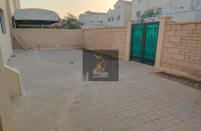مجمع سكني - 3 غرف نوم - 4 حمامات للايجار في العزيزية - العزيزية - الدوحة