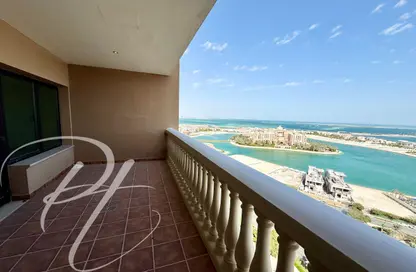 Apartment - 2 Bedrooms - 3 Bathrooms for rent in Tower 18 - Porto Arabia - The Pearl Island - Doha