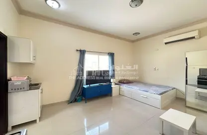 Room / Bedroom image for: Apartment - 1 Bathroom for rent in Mamoura 18 - Al Maamoura - Doha, Image 1