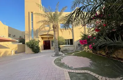 Villa - 4 Bedrooms - 4 Bathrooms for rent in Bu Hamour Street - Abu Hamour - Doha