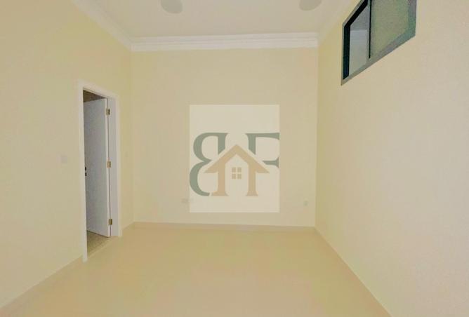 947418 - Property Main Image