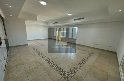 Apartment - 3 Bedrooms - 5 Bathrooms for rent in West Porto Drive - Porto Arabia - The Pearl Island - Doha