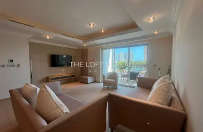 Apartment - 2 Bedrooms - 2 Bathrooms for rent in Viva West - Viva Bahriyah - The Pearl Island - Doha