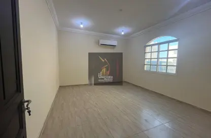 مجمع سكني - 5 غرف نوم - 4 حمامات للايجار في فلل عين خالد - عين خالد - الدوحة