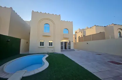 فيلا - 6 غرف نوم - 6 حمامات للايجار في بوابة الخيساء - الخيصة - أم صلال محمد