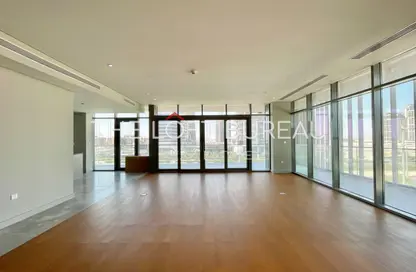 Apartment - 1 Bedroom - 2 Bathrooms for sale in Seef Lusail Tower 1 - Seef Lusail - Lusail City - Lusail