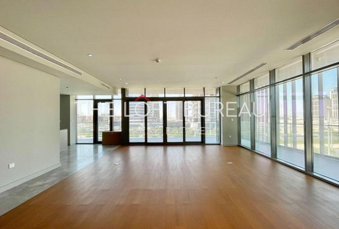 998110 - Property Main Image