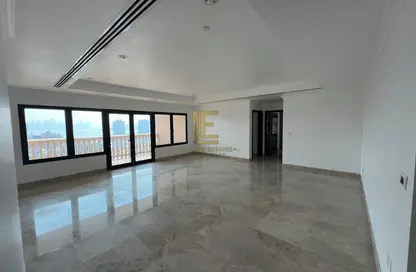 شقة - 2 غرف نوم - 3 حمامات للبيع في طريق بورتو الغربي - بورتو أرابيا - جزيرة اللؤلؤة - الدوحة