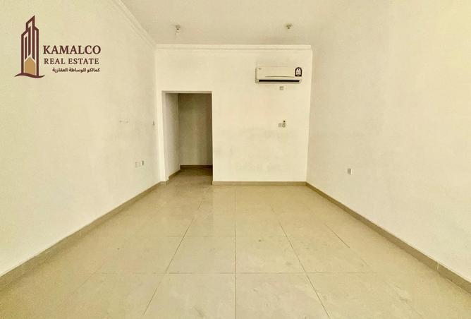 906259 - Property Image 2