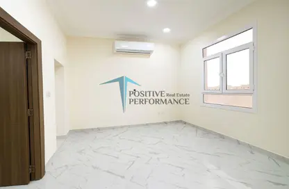 Apartment - Studio - 1 Bathroom for rent in Al Hadara Street - Al Thumama - Doha