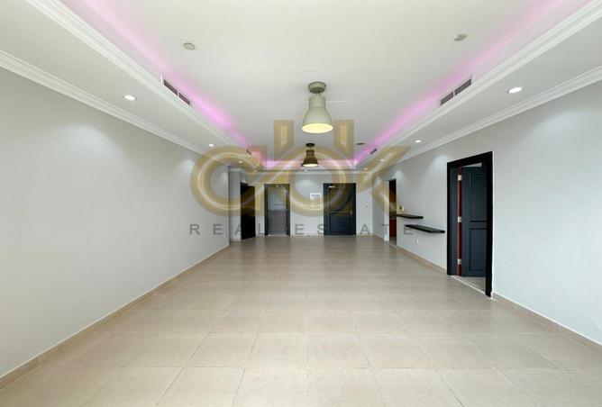 988177 - Property Image 2