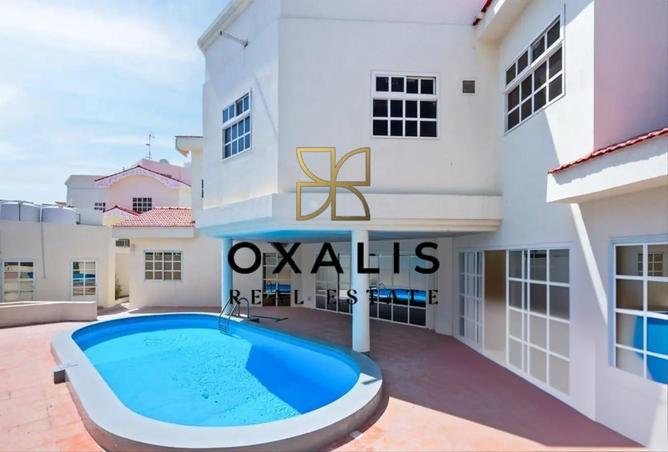 968239 - Property Image 2