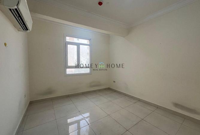 952148 - Property Image 3