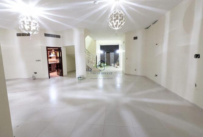 988851 - Property Main Image