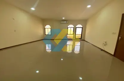 Apartment - 2 Bedrooms - 3 Bathrooms for rent in New Salata - Salata - Doha