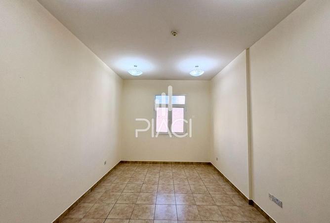 1002286 - Property Image 3