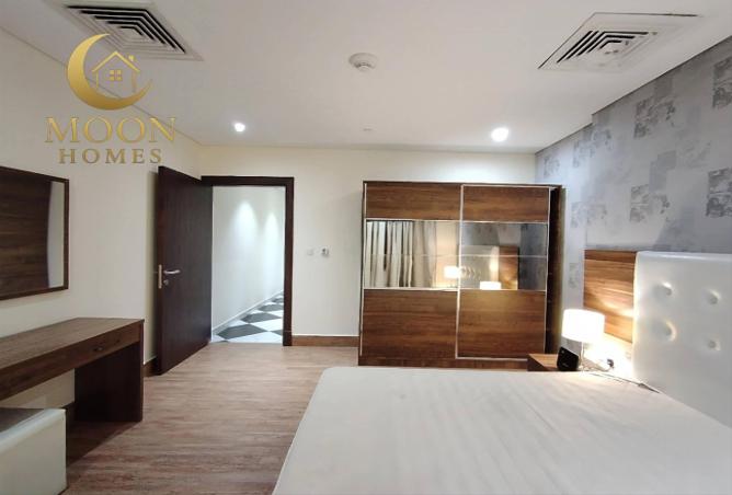 975649 - Property Image 2