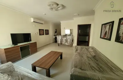 Apartment - 2 Bedrooms - 2 Bathrooms for rent in Umm Ghuwailina 4 - Umm Ghuwailina - Doha