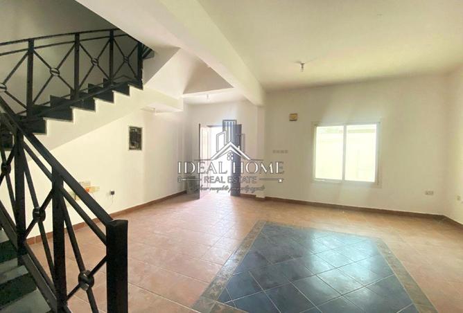 932005 - Property Image 3