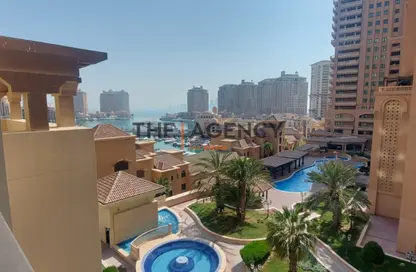 Apartment - 2 Bedrooms - 2 Bathrooms for rent in Porto Arabia - The Pearl Island - Doha